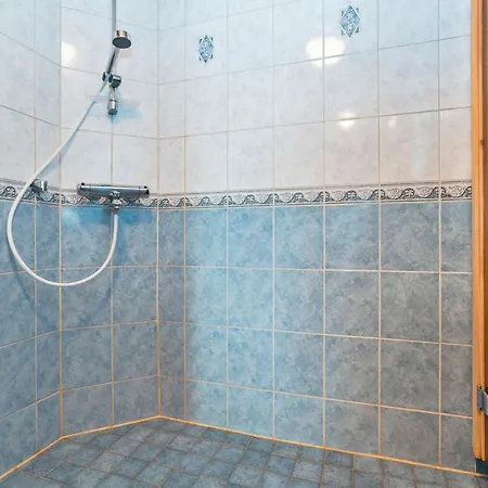 Kinostupa 1a - 2 By Interhome 펜션 루카